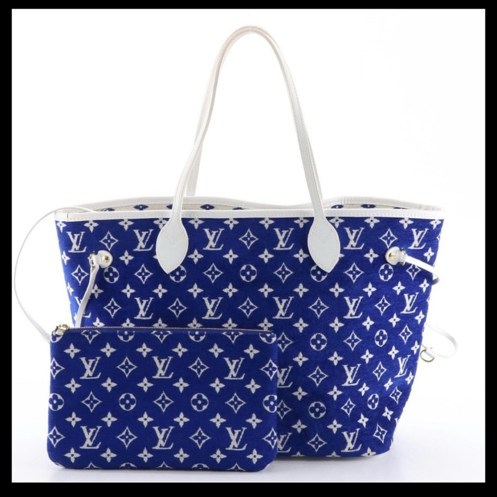$125 ENTRY for this LTD BLUE VELVET 2022 LV NEVERFULL Customer Appreciation - Picture 3 of 17